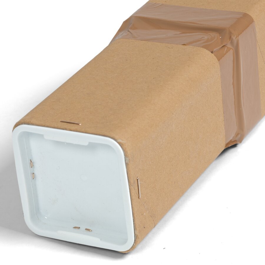 Die Teleskopierbaren Hülsen werden einfach mit Klebeband fixiert Die Teleskopierbaren Hülsen werden einfach mit Klebeband fixiert